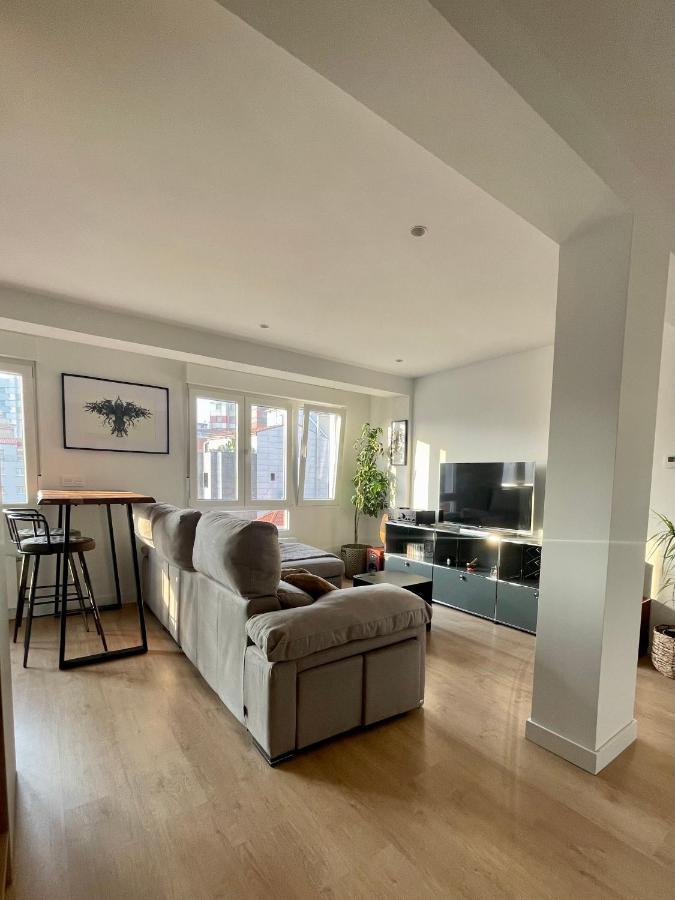 Piso De 2 Habitaciones En Centro, Zona Muy Tranquila Con Playa A 2 Min Andando Gijón Zewnętrze zdjęcie